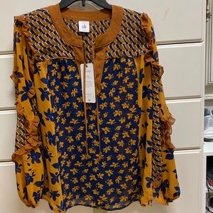 Cabi new with tags size small blouse